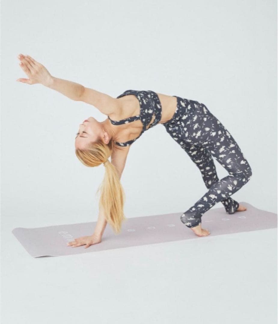 エミヨガ emmi yoga ヨガウェア セットアップ M