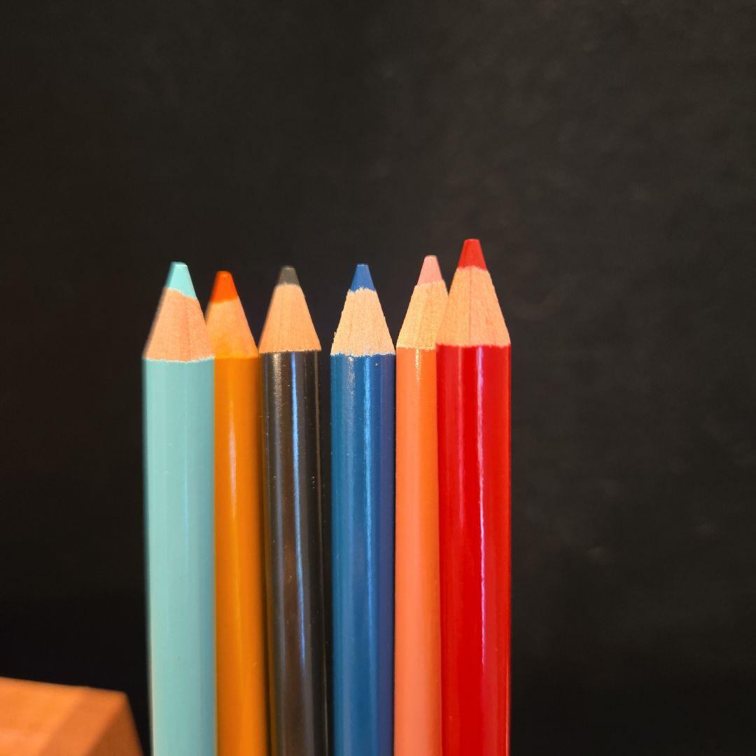 色鉛筆セット（500色）木製収納ラックに入れて