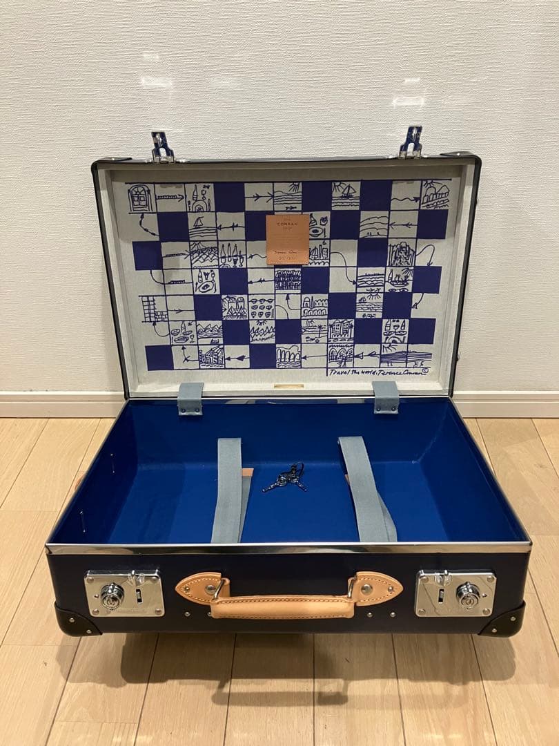 グローブトロッター　キャリーケース　(テレンス　コンラン氏デザイン)