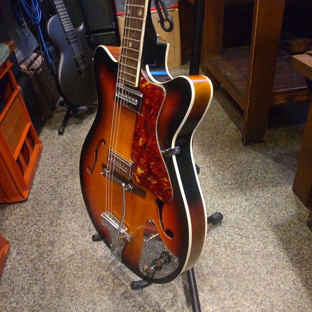 KAWAI ビザールギター (管理サオ）