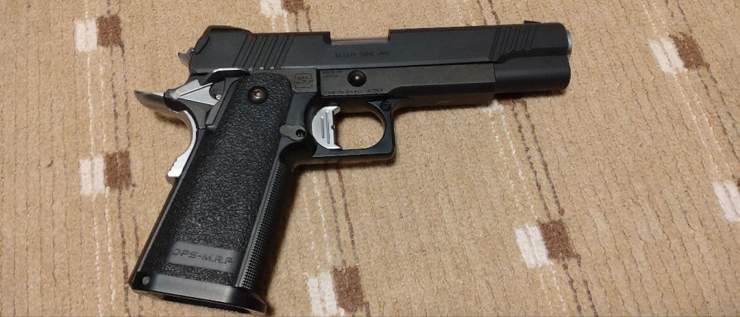 ハイキャパ5.1 D.O.R CAL .45 GBB 予備マガジン付