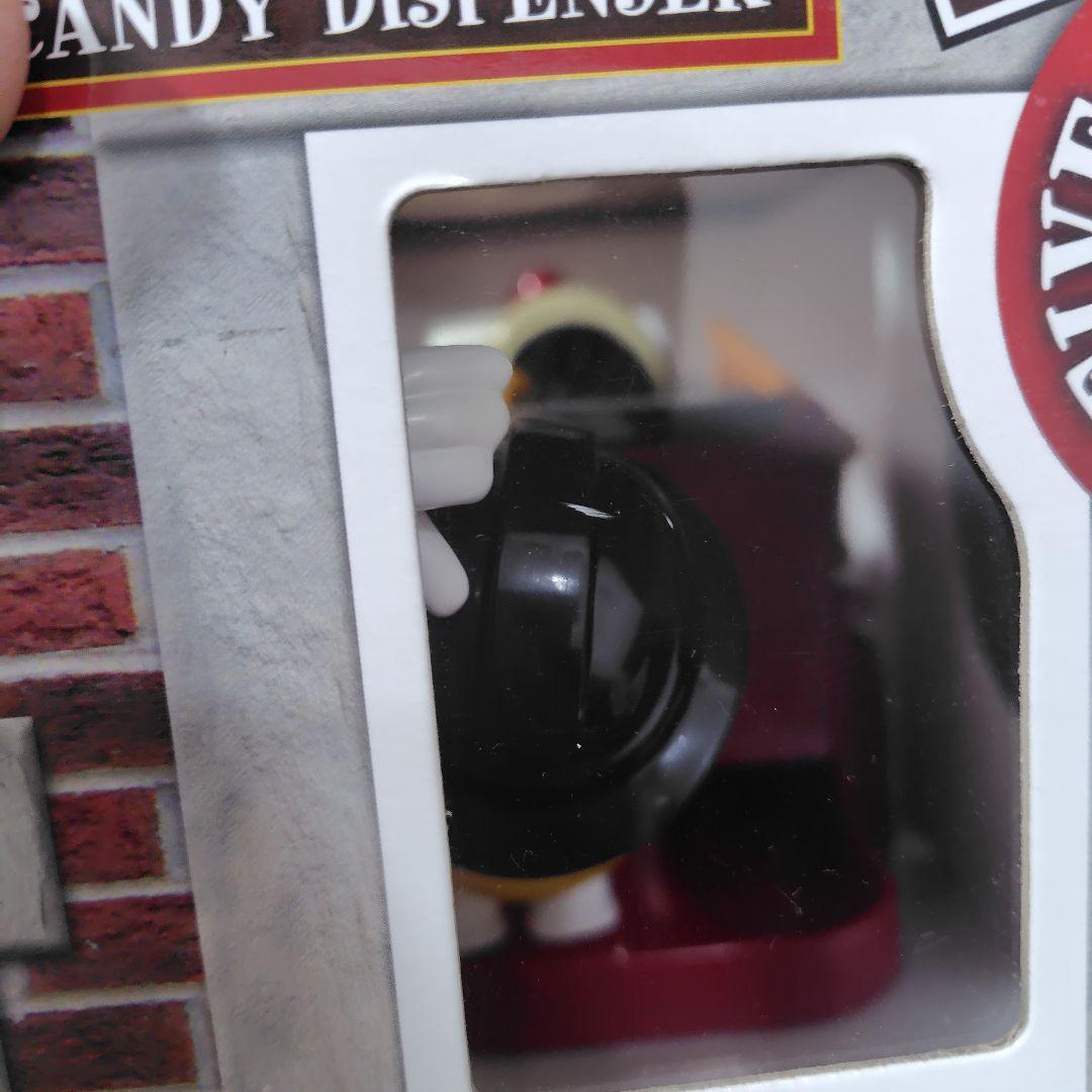 限定品 m&m's 消防車フィギュア ファイヤーマントラック　エムアンドエム