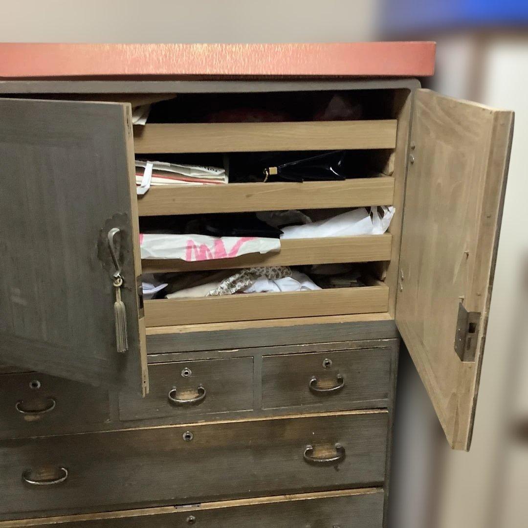 昭和レトロ　箪笥　タンス　ヴィンテージ　アンティーク　時代物　彫刻