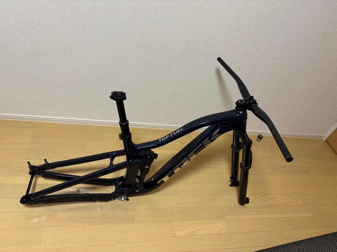 TREK Top Fuel8 Gen 3 2022 Sサイズ フレームセット
