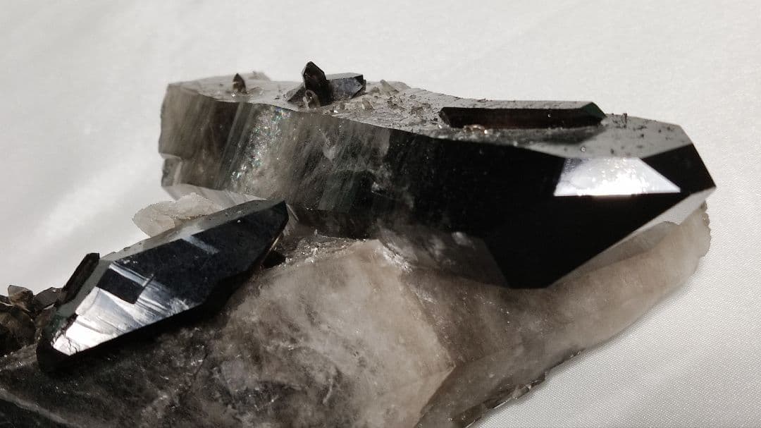 希少！パワーストーン　天然石　原石　モリオン(黒水晶)　711g　No.996