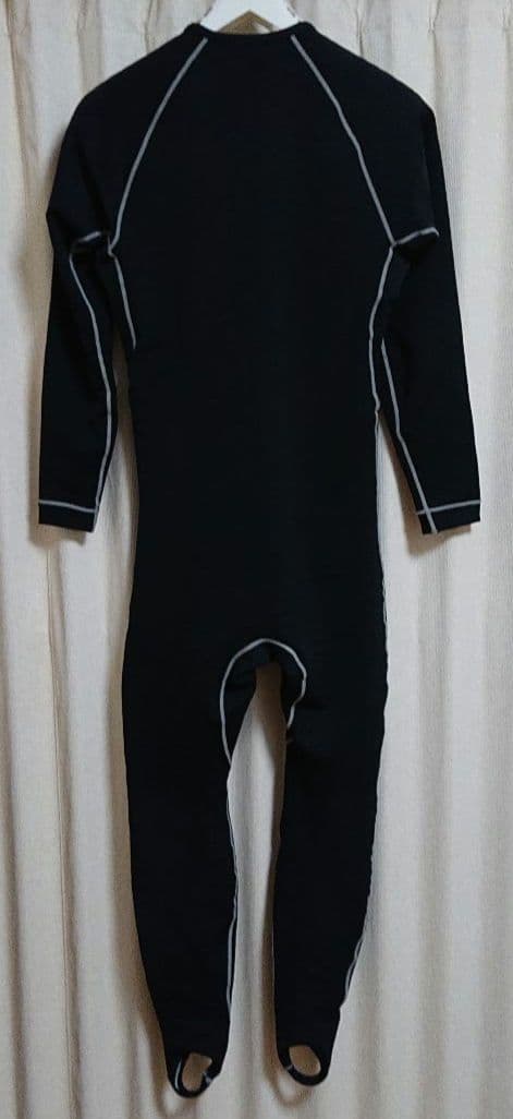 ウェットスーツ インナー　クイックシルバー　QUIKSILVER　Mサイズ