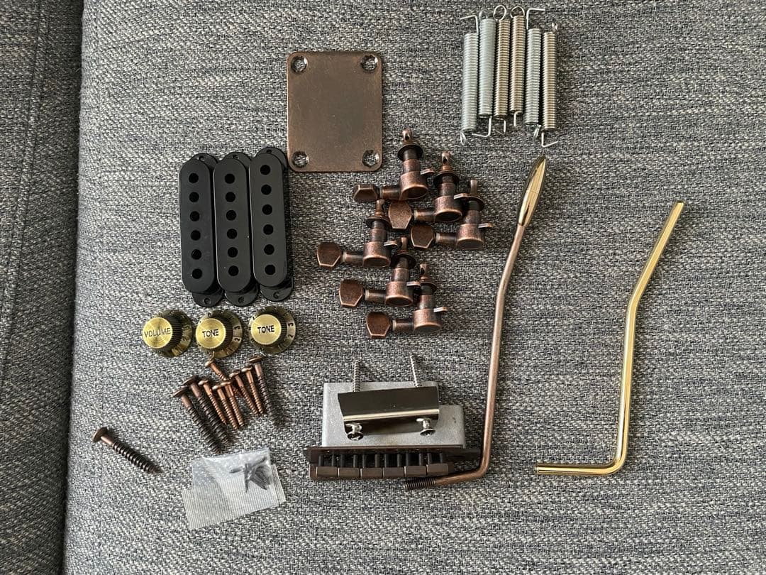 ろ*ど様 ハンドメイド ストラトキャスター オイルフィニッシュ