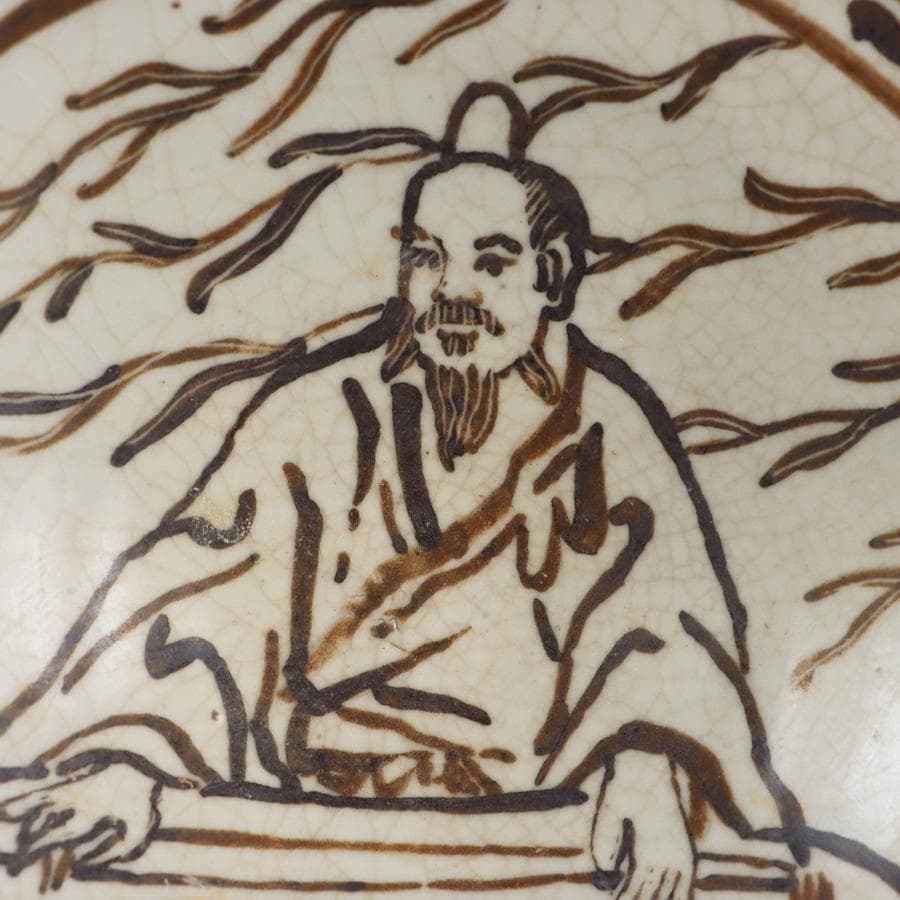 Y2396-1 中国 宋時代 人物図 波型皿 直径23㎝ 箱付き　せ