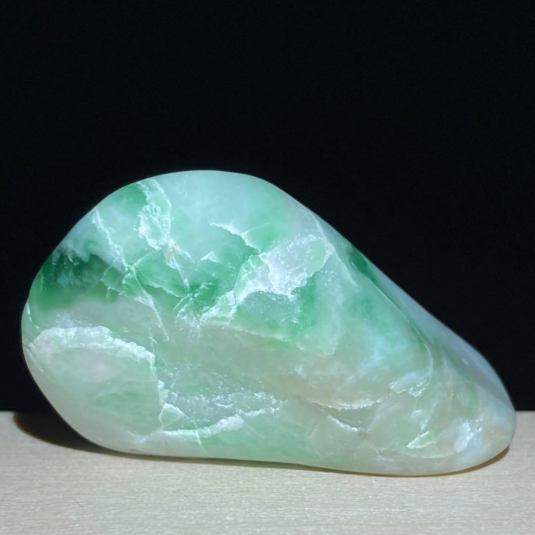 糸魚川翡翠　ロウカン 翡翠　インペリアルジェダイト　原石　30.8ｇ