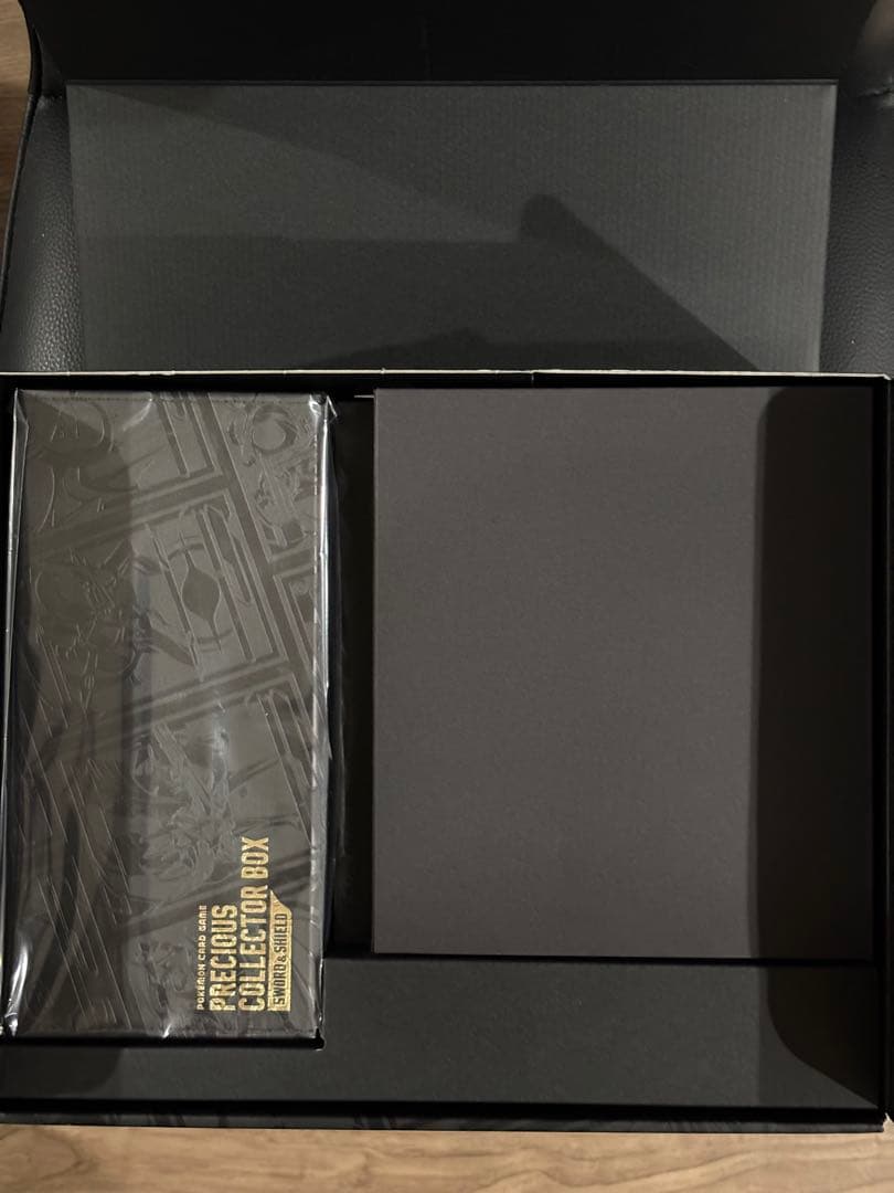 ︎【開封済み・一式揃っています】ポケモンカード プレシャスコレクターボックス
