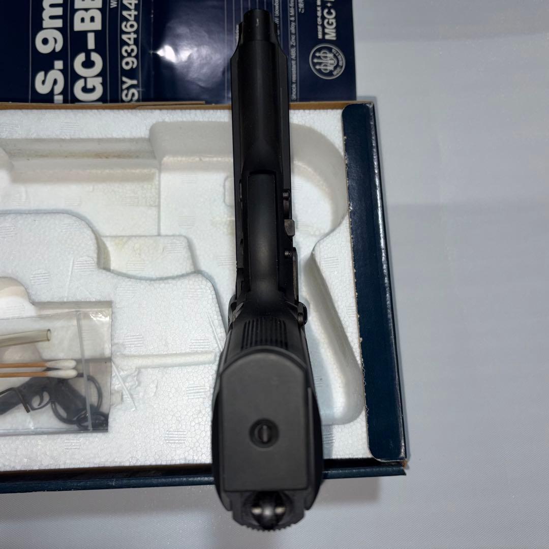MGC ベレッタ M9 限定生産品　発火式モデルガン　ヘビーウェイト