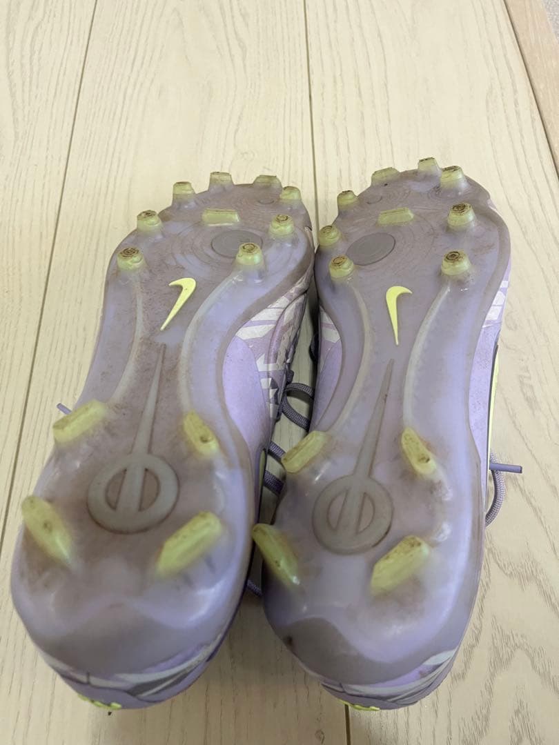 サッカーシューズ ナイキ　ティエンポ