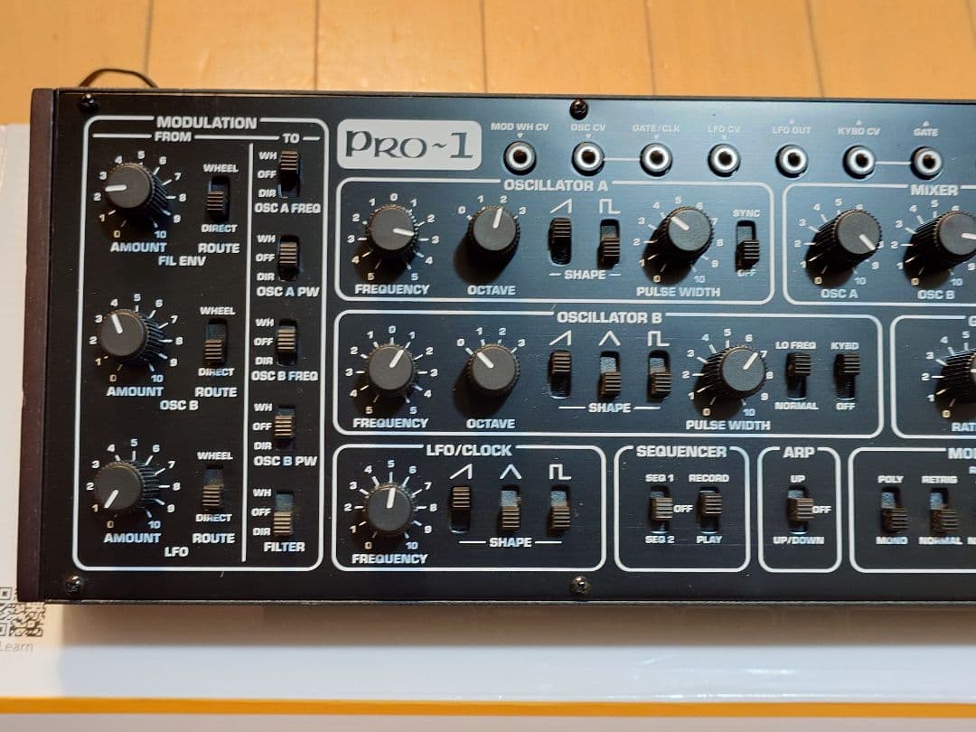 Behringer PRO-1 アナログシンセサイザー