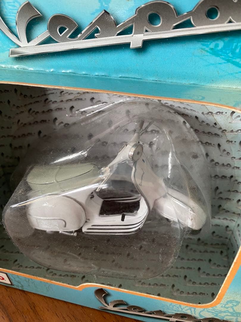 Maisto Vespa 160GS ミニカー 1/18