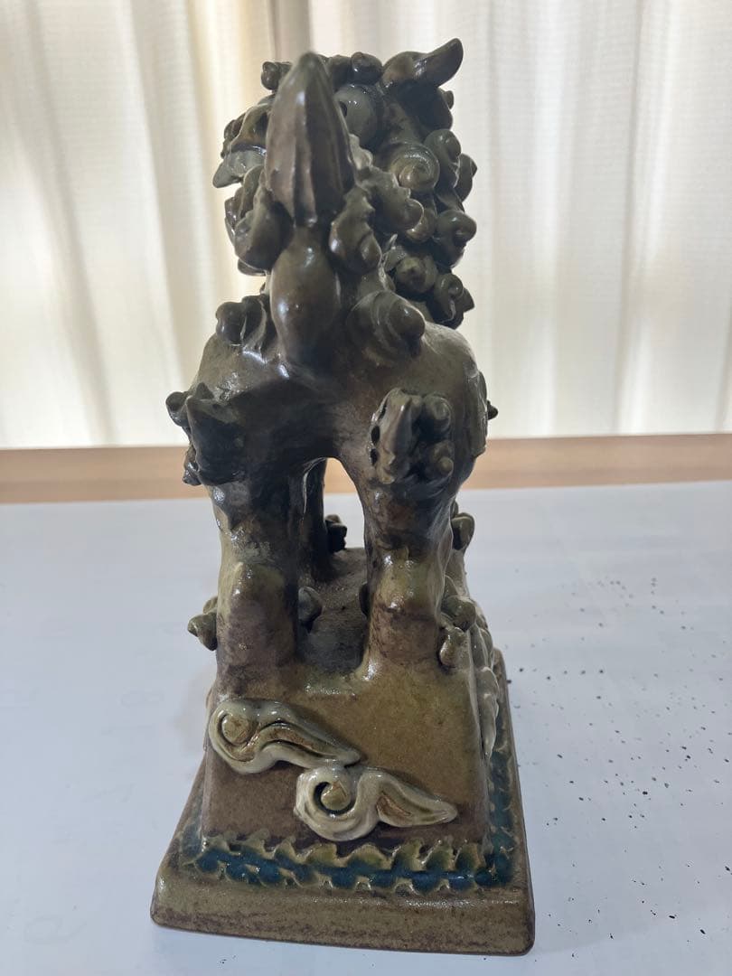 沖縄　琉球　壺屋焼　新里勇人作 台付シーサー ヤチムン　やちむん