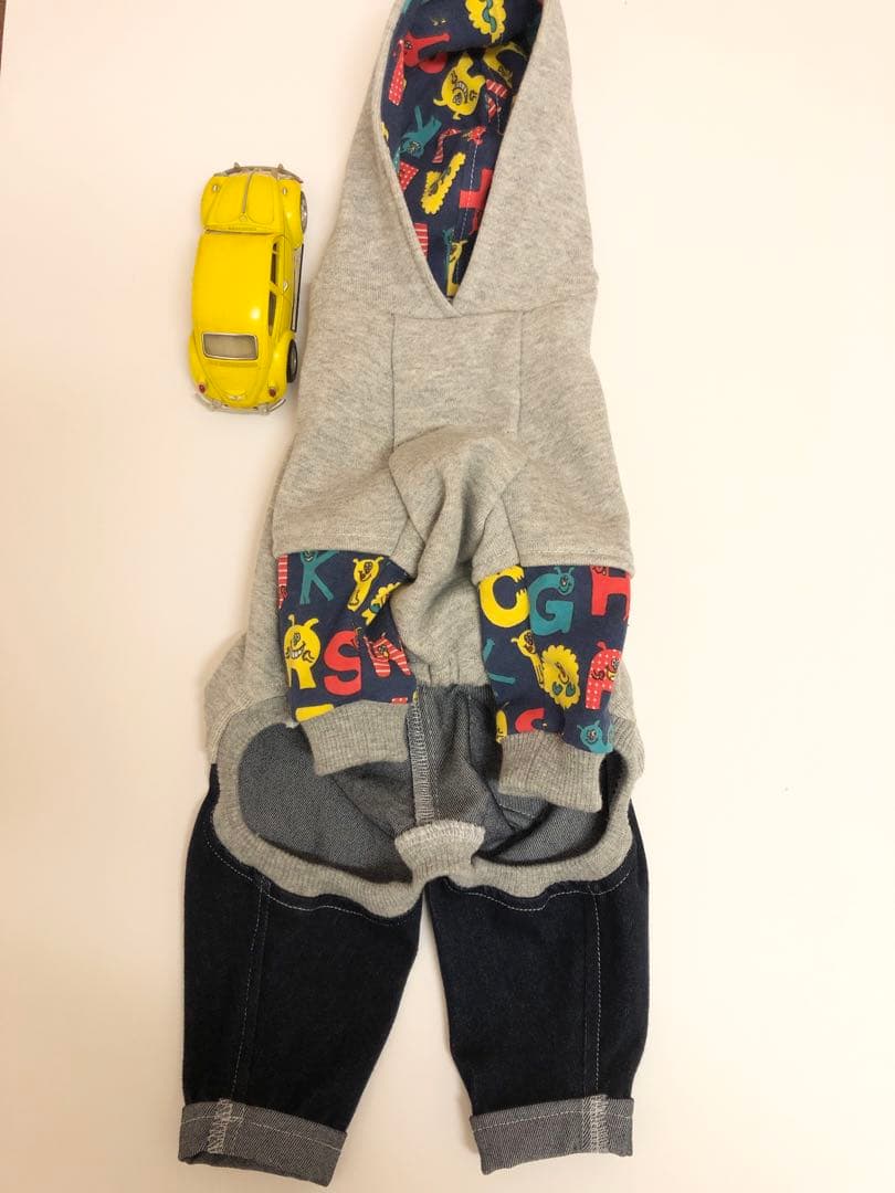 ストレッチデニムパンツロンパース　Mサイズ　イタグレ服