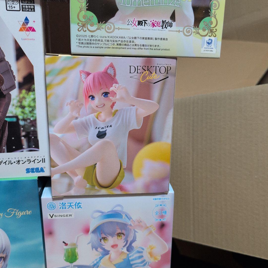 フィギュアセット 多彩なキャラクター　24体セット