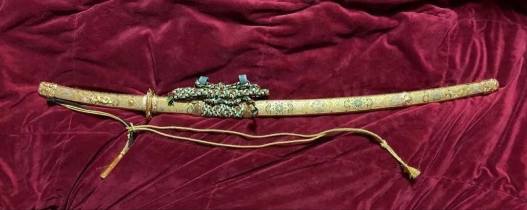 超稀少逸品 模造刀 飾太刀拵風 錦布包 鍍金の長覆輪（金覆輪）黄金造太刀 実物大