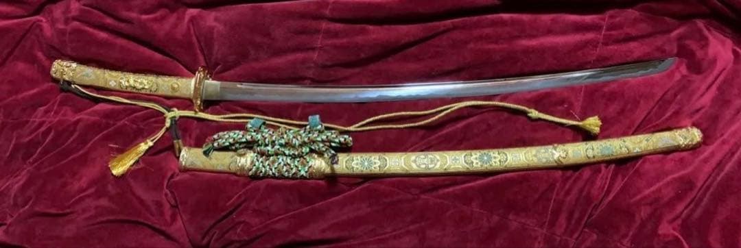 超稀少逸品 模造刀 飾太刀拵風 錦布包 鍍金の長覆輪（金覆輪）黄金造太刀 実物大