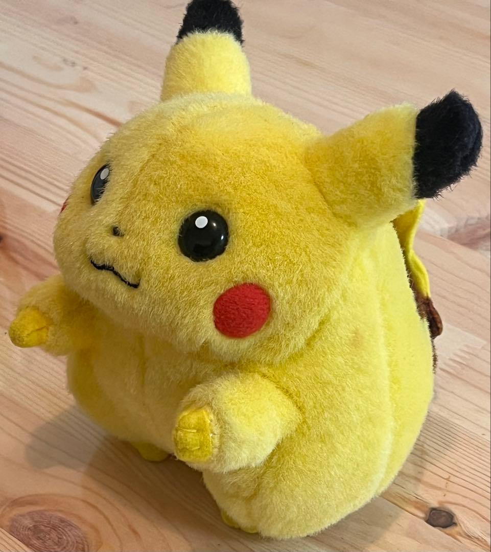 初期　ピカチュウ　tomy ぬいぐるみ
