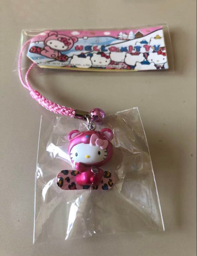 ご当地キティちゃん　根付けストラップ　レア　レトロ　スノボーベア　北海道