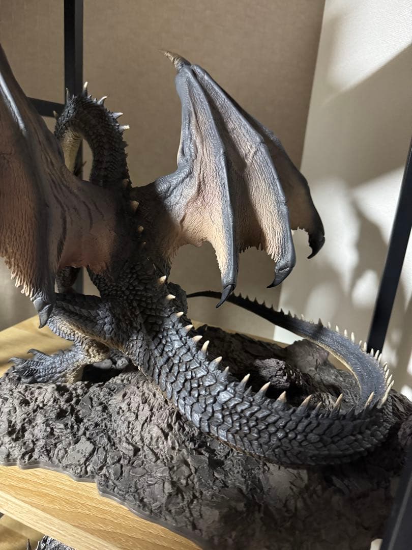 モンスターハンター ミラボレアス フィギュア　クリエイターズモデル