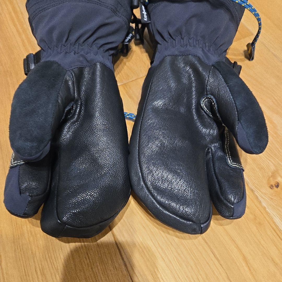  ソロイストフィンガーSサイズ　モンベルのリーシュ付き