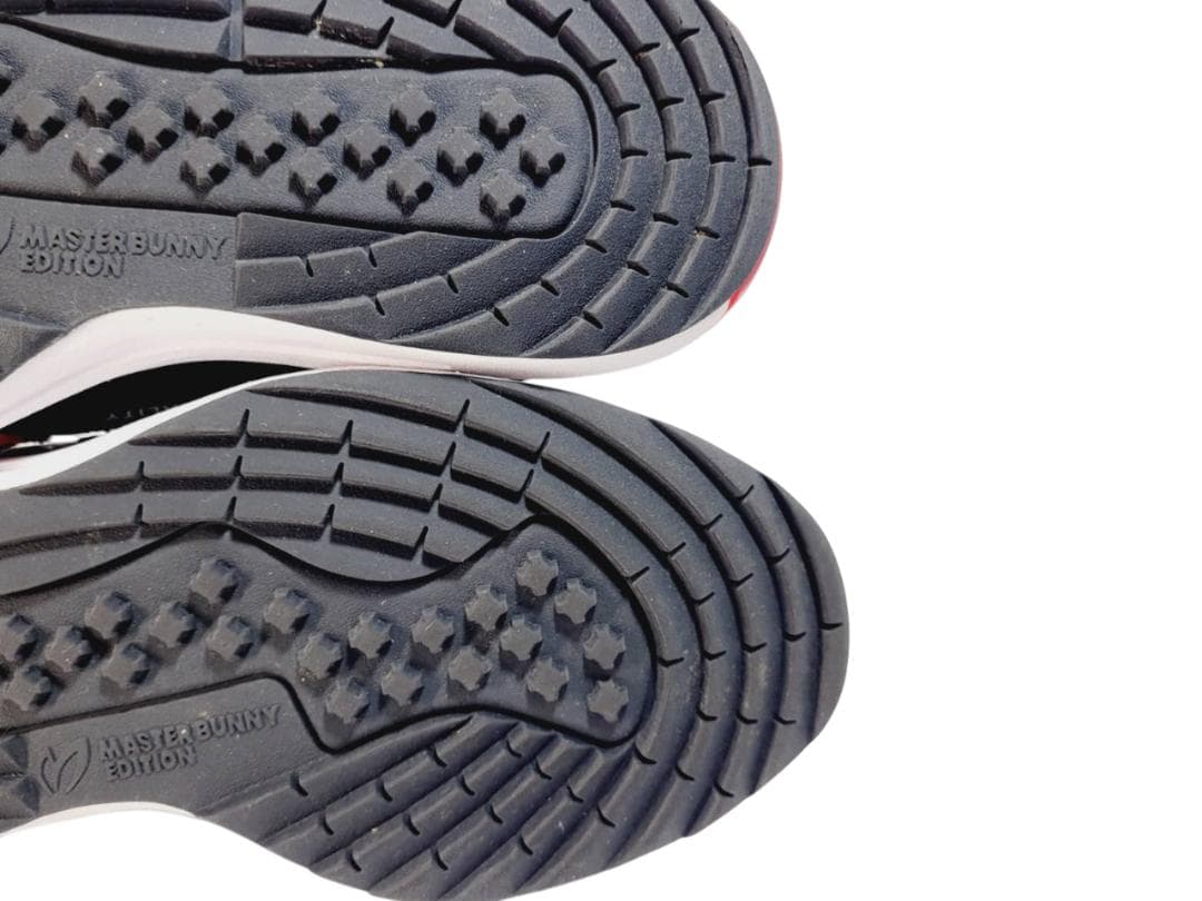 マスターバニーエディション ベロア×メッシュ スパイクレス ゴルフシューズ