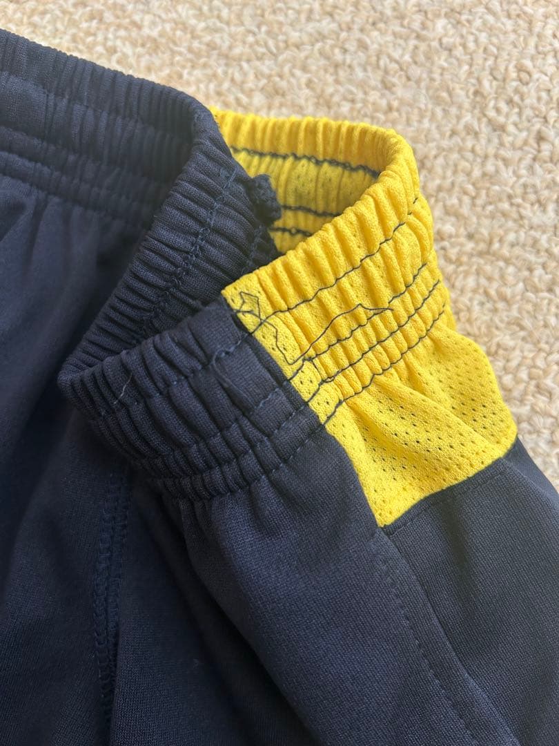 リベルタ　ユニフォーム上下130　レガース付き