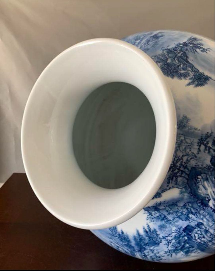 【希少品】古美術　大花瓶　精描かれた山水画青花染付け