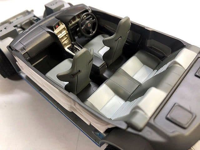 タミヤ　１／２４　ニッサン　スカイライン　GT-R　Ｖスペック（Ｒ３４）完成品