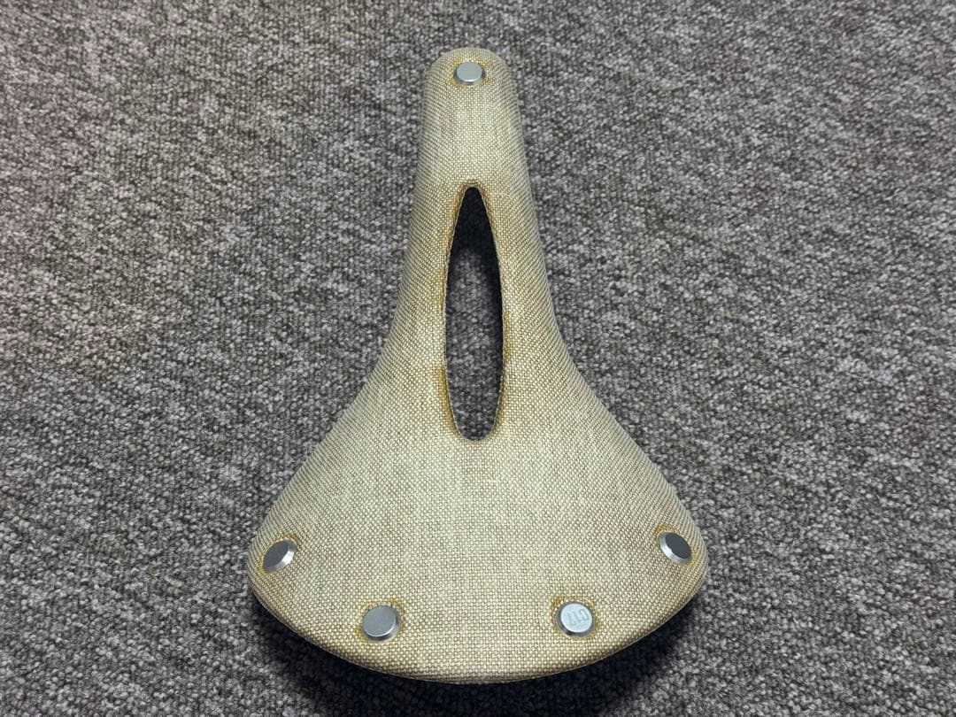 BROOKS 穴空きタイプ カンビウム C-17