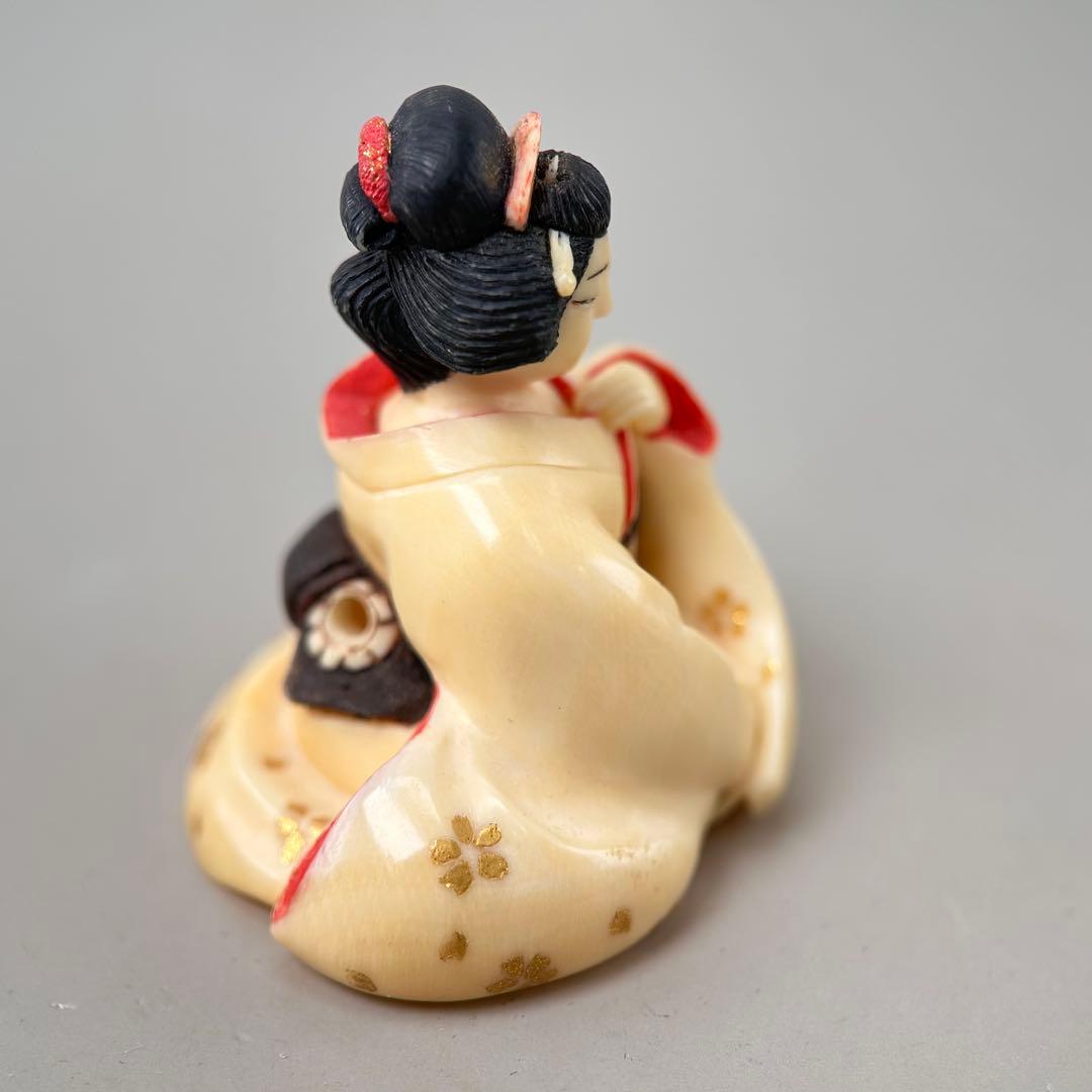 本物保証 鯨歯 鯨牙 根付 置物 在銘 芸者 舞妓 春画 細密彫刻 共箱付