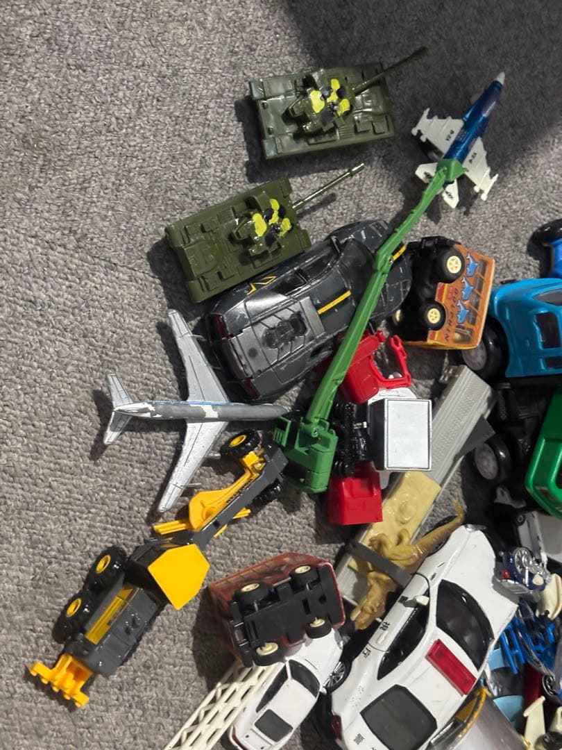 トミカ ミニカー 大量働く車 スポーツカー キャラクターカー