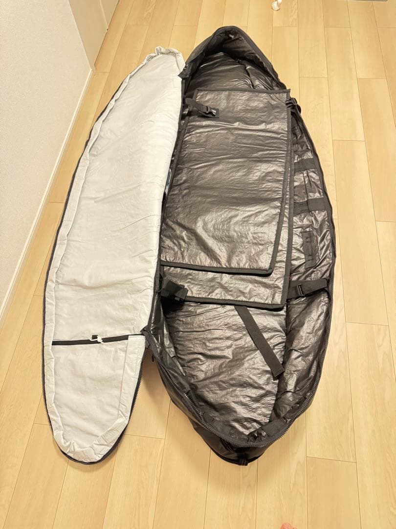 FCS 6.7サーフボードケース