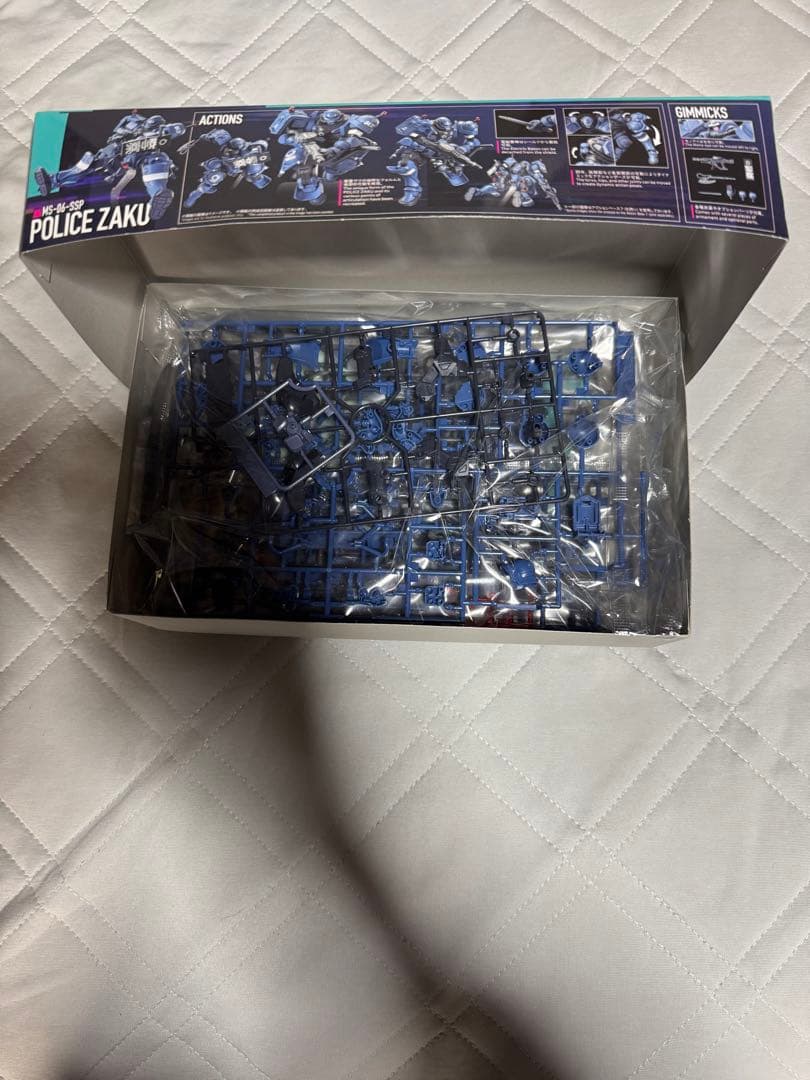 HG MS-09 RICK DOM & MS-15H GYANと軍警ザク 3体