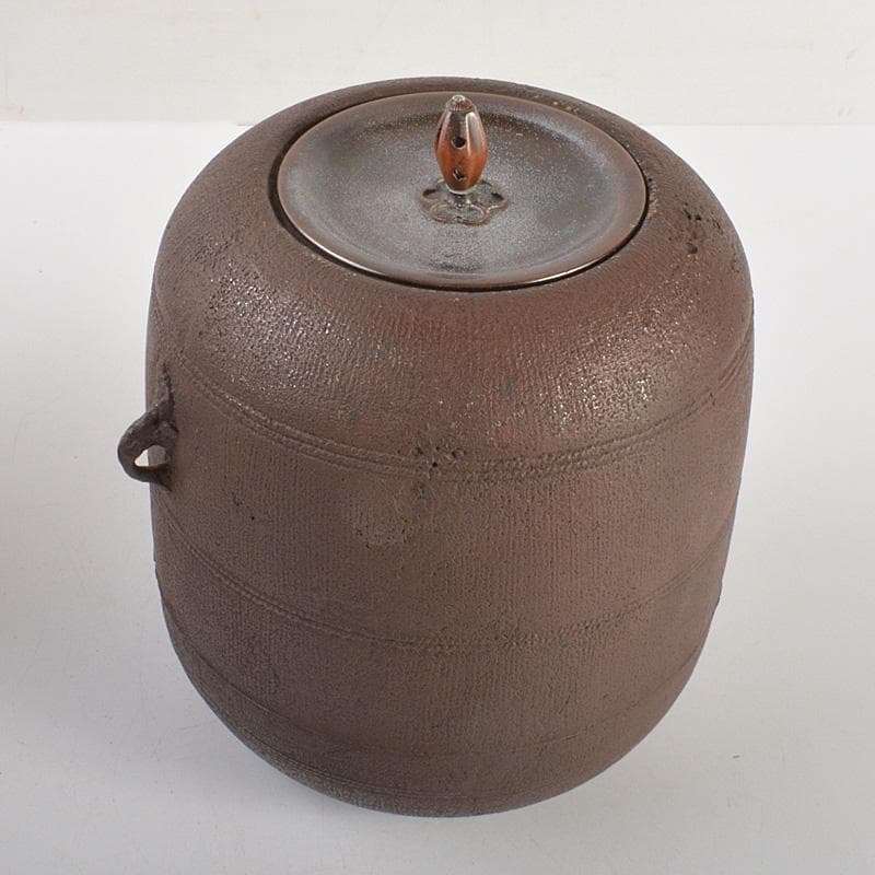 茶道具　釜師　畠春斎作　立俵釜　鉄釜　共箱　M　6614C