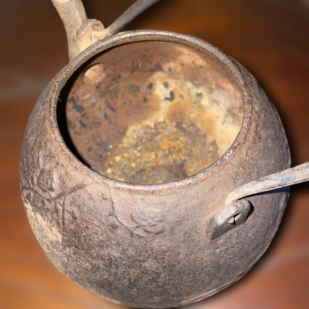 鋳鉄製 花と鳥の彫刻 鉄瓶