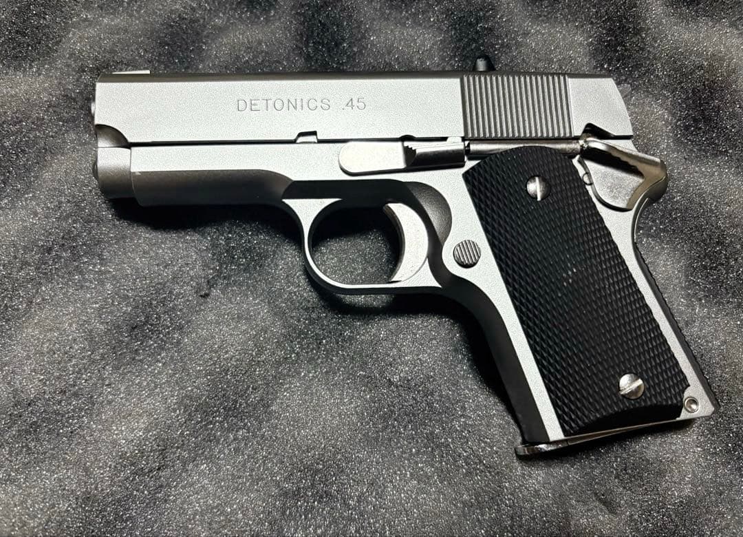 東京マルイ　デトニクス45 シルバーモデル