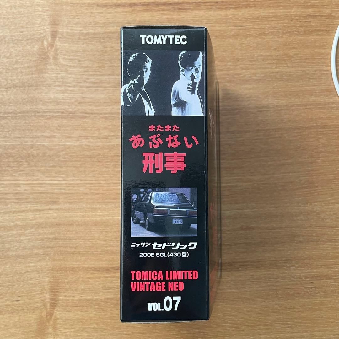 【新品】 TLVネオ あぶない刑事07 日産 セドリック 200E SGL