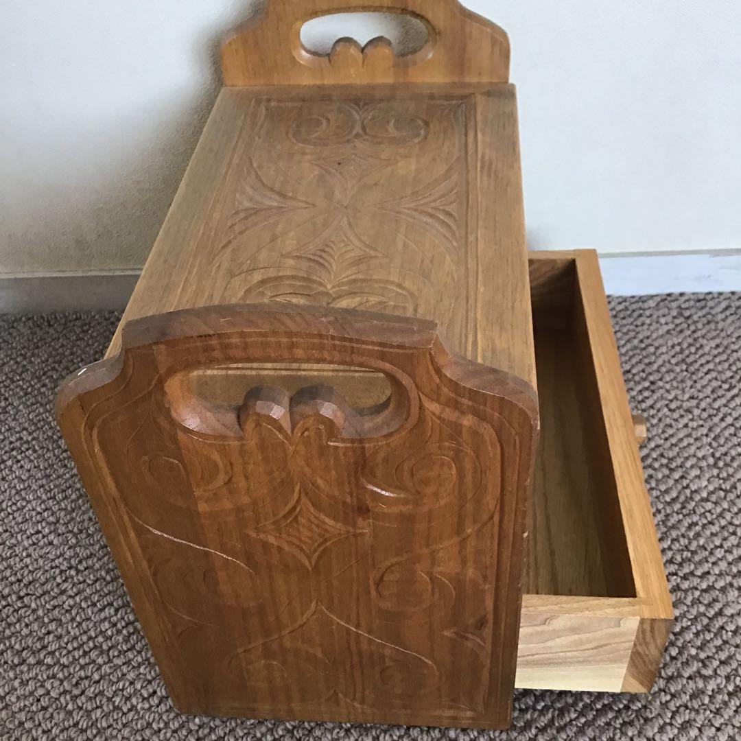 美品☆アイヌ工芸　木彫　アンティーク　アイヌ紋様　収納ボックス