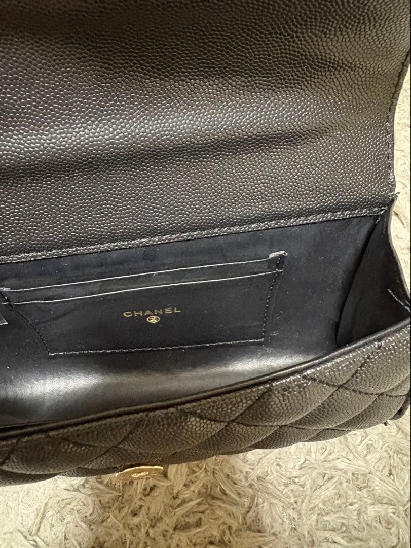CHANEL ブラックレザー バッグ　ノベルティ