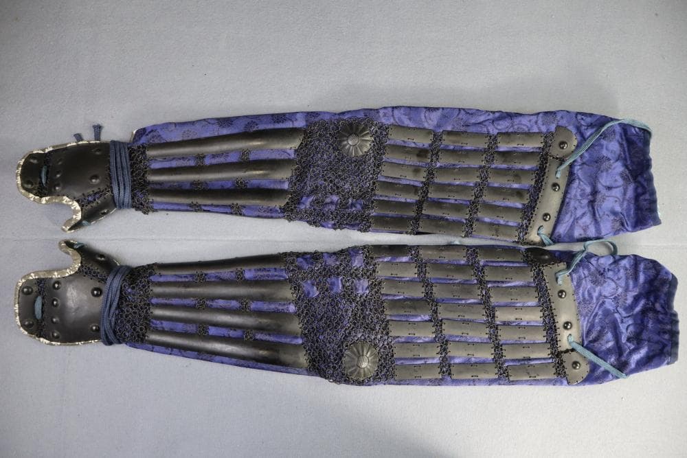 キ*ー様 大人が着用可能な甲冑一式／青糸威・黒塗胴・月形前立兜／送料込み