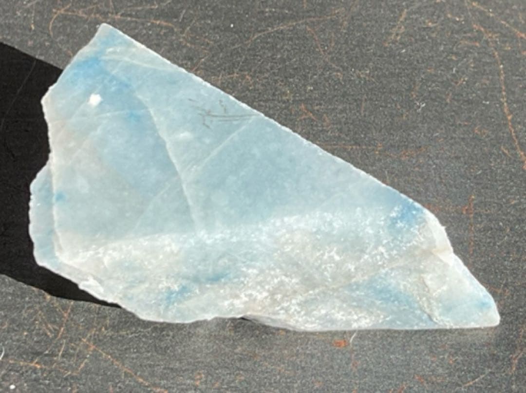 ［透明感　青色］　入りコン沢翡翠11g 糸魚川　ヒスイ　ひすい