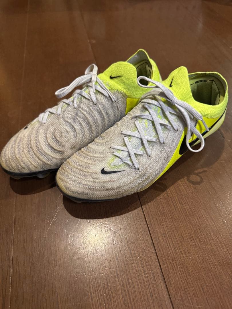 Nike サッカーシューズ ホワイト/イエロー