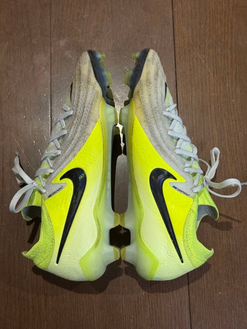 Nike サッカーシューズ ホワイト/イエロー