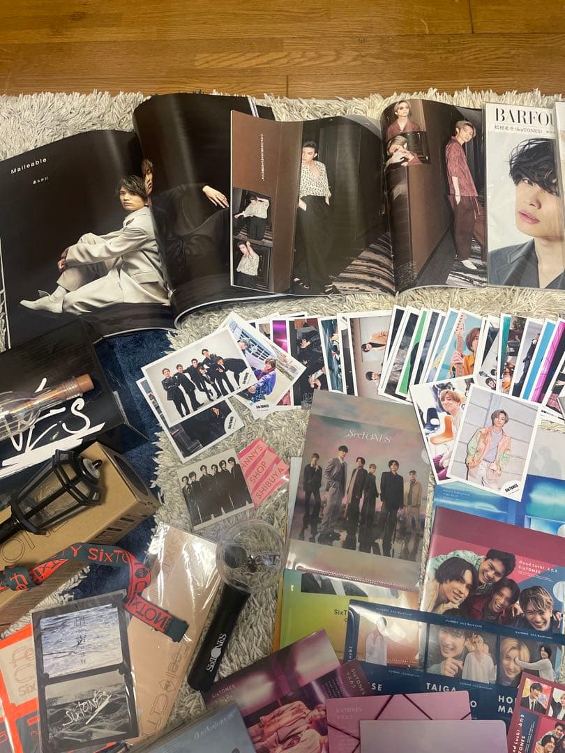 SixTONESグッズ詰め合わせ