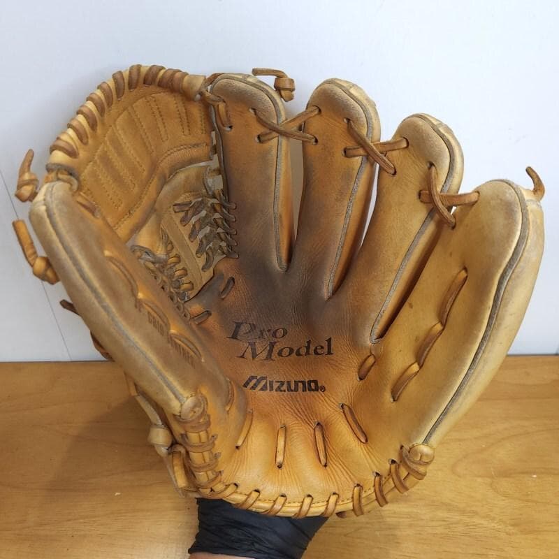 ミズノ 松坂大輔モデル 日本製 Mラベル レアなミズノ版 投手用 軟式グローブ