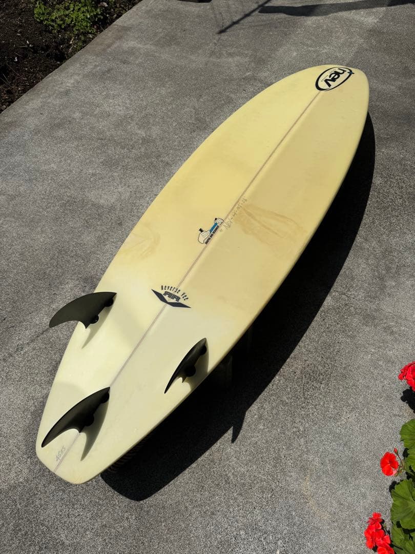 NEV サーフボード　ショートボード　オーストラリア製　発送不可