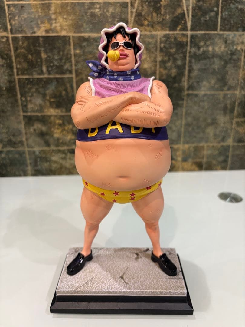 国内発送 ワンピース フィギュア セニョールピンク ドンキホーテファミリーPOP